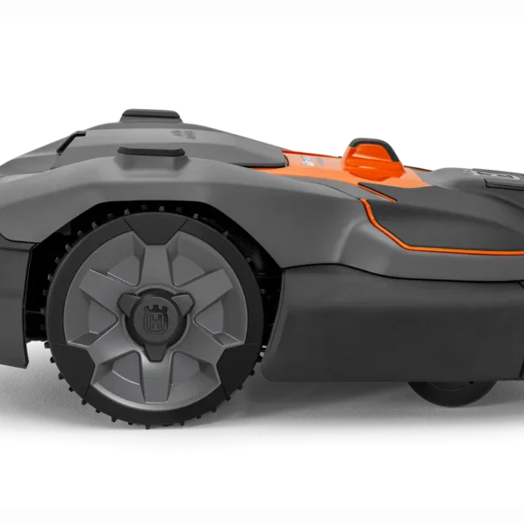 Alternative view of Husqvarna Automower® 580L EPOS®